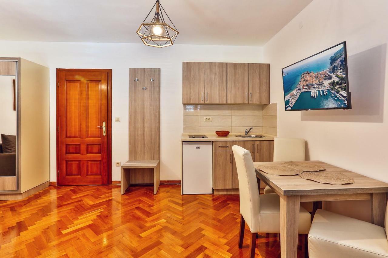 Kosta Guest house 3*