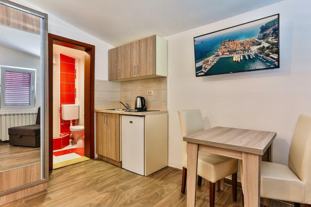 Kosta Guest house 3*